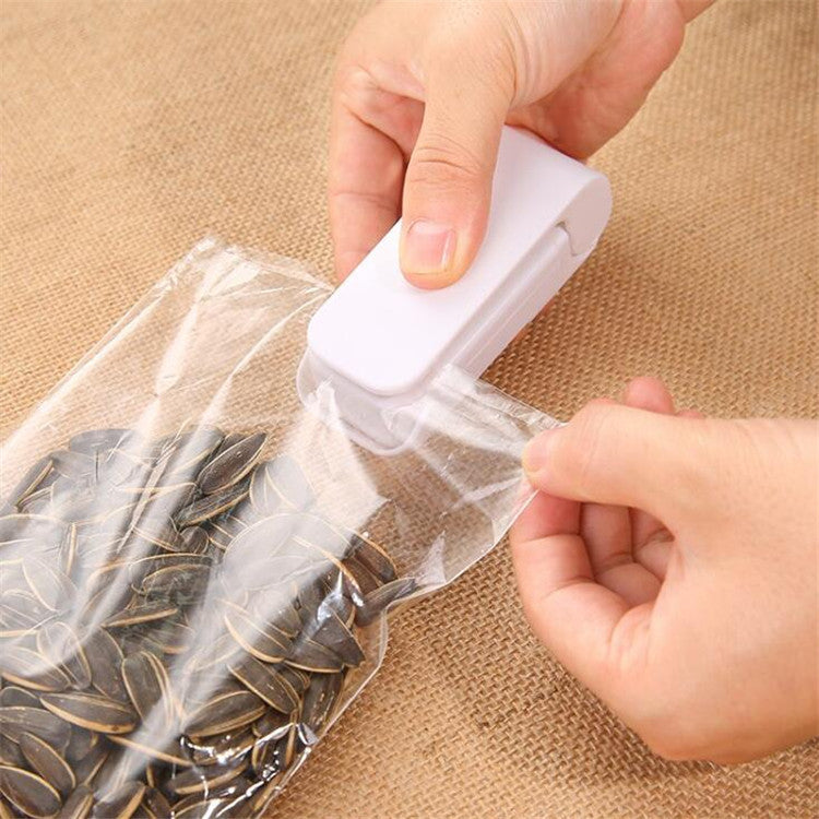 Household  portable mini snack plastic bag sealer